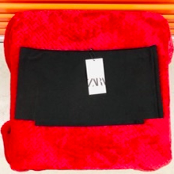 ZARA Elegant Off the Shoulder Cropped Top, M, NWT - Picture 4 of 4